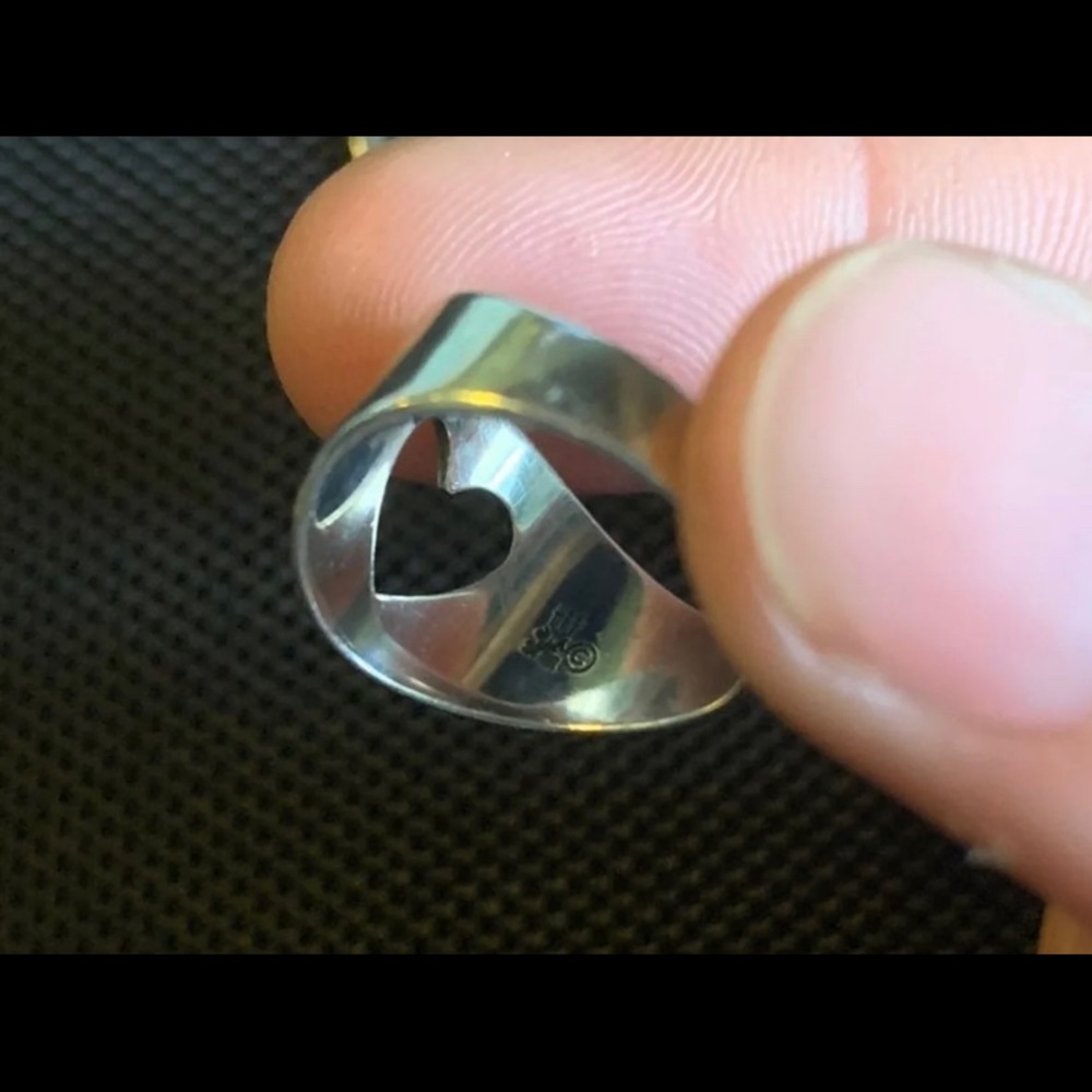 SOLD James Avery ring - Picture 2 of 3